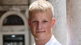 Ha 19 anni e da campione tiene blindata la porta della capolista, il portiere ha gi&agrave; grandi ammiratori in Serie C