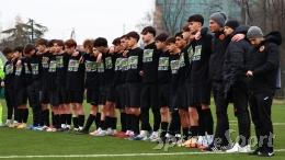 La maglia per Leonardo Bove e il discorso pre-match: emozioni dentro e fuori dal campo