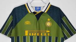 Maglie brutte, anche il calcio italiano non fa sconti: ecco le 5 divise pi&ugrave; discutibili degli ultimi 40 anni