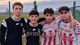 Che rimonta! Dominio biancorosso nel primo tempo, poi c'&egrave; il cambio sulle fasce che svolta la partita
