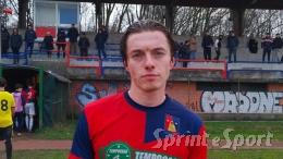 Contesa accesa! Il bomber fa un gol incredibile ed evita la sconfitta nel duello salvezza