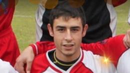 A soli 38 anni ci lascia un bravo ragazzo super appassionato di calcio, leader esemplare e giocatore generoso
