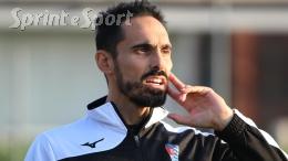 Prima 7 sconfitte di fila, poi 4 punti in 2 partite: l'allenatore finalmente trova il suo 1&deg; successo in carriera