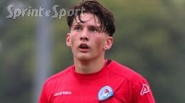 &Egrave; il primo classe 2009 a giocare titolare tra i Professionisti, vince al primo colpo e se la cava a testa alta