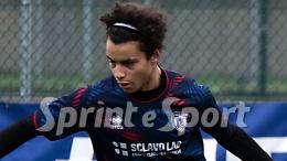 A 16 anni appena compiuti esordisce in prima squadra, il talento classe 2010 scrive una pagina di storia