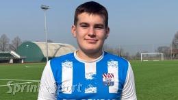 Restano incollati alla vetta! Una doppietta del bomber vale tre punti e secondo posto