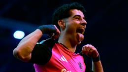 Campioni sconfitti! Fanno 3 gol in un tempo ai Re di Coppa e festeggiano per la prima volta