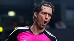 Non si vogliono fermare! Fanno 5 gol alla squadra di Bobo Vieri e festeggiano la seconda vittoria di fila