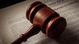 Dirigente definisce una decisone &laquo;vergognosa&raquo; sui social, un mese dopo scatta l'inibizione 