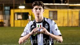 Gol spezza cuore al 99': il big match lo decide il sottoleva in pieno recupero con una rete che tiene aperto il campionato