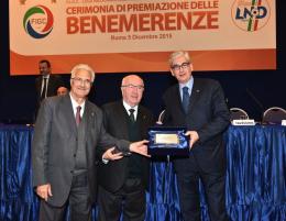 Per Cosentino i dilettanti sono dei pazzi scatenati