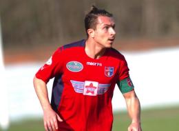 Marco Poma fa da scudo al suo Borgomanero