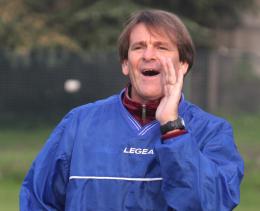 Castelleone, panchina a Felice Rossi