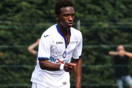 Due volte Sidibe dal dischetto, sangue freddo e vittoria pesante. Chibozo accende la luce, ma non basta per una Juventus imprecisa