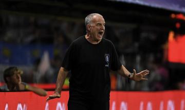 Argentina, il pallone sotto assedio