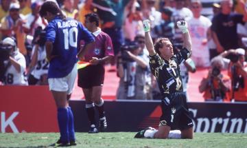 Calcio e tennis, si è sempre soli