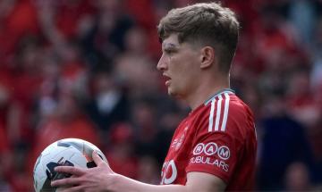 Un sedile, una cicatrice, una lezione al calcio: 18 mesi di carcere per il tifoso che fer&igrave; Jack MacKenzie