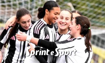 Under 15 Femminile, Campionato Interregionale, Torino-Juventus 0-5: l'esultanza per il primo gol segnato da Alice Maestri Narcisi, una delle due ex andate a segno (foto Cassar&agrave;)