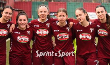 UNDER 19 FEMMINILE: Cit Turin - Torino 0-6, l'esultanza delle torelle a fine partita