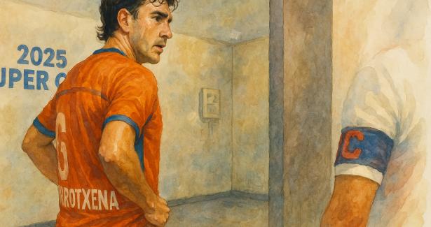 "Mutande" sbagliate e lingua lunga, espulso nel tunnel non gioca la semifinale