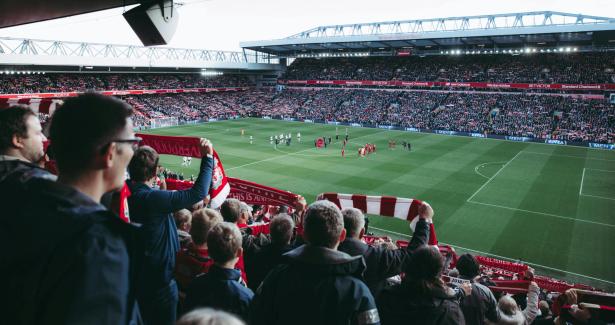 50 anni di musica negli stadi: i brani pi&ugrave; iconici del pre, durante e post-partita