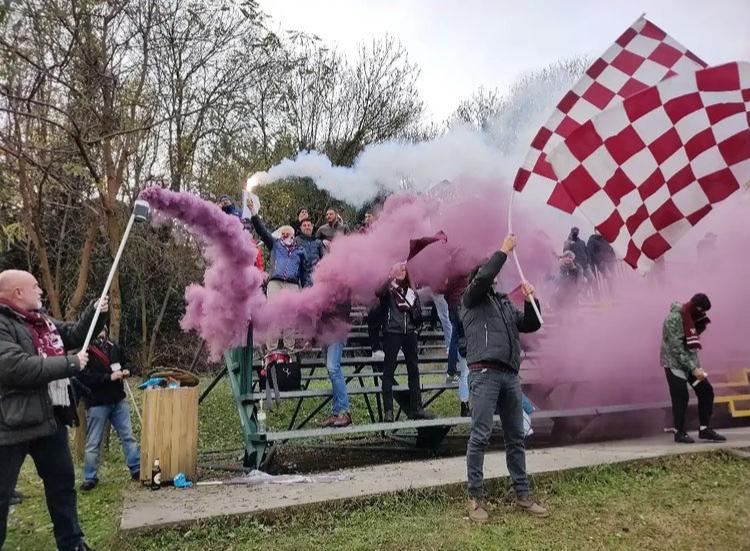 Tifosi Resistenza Granata