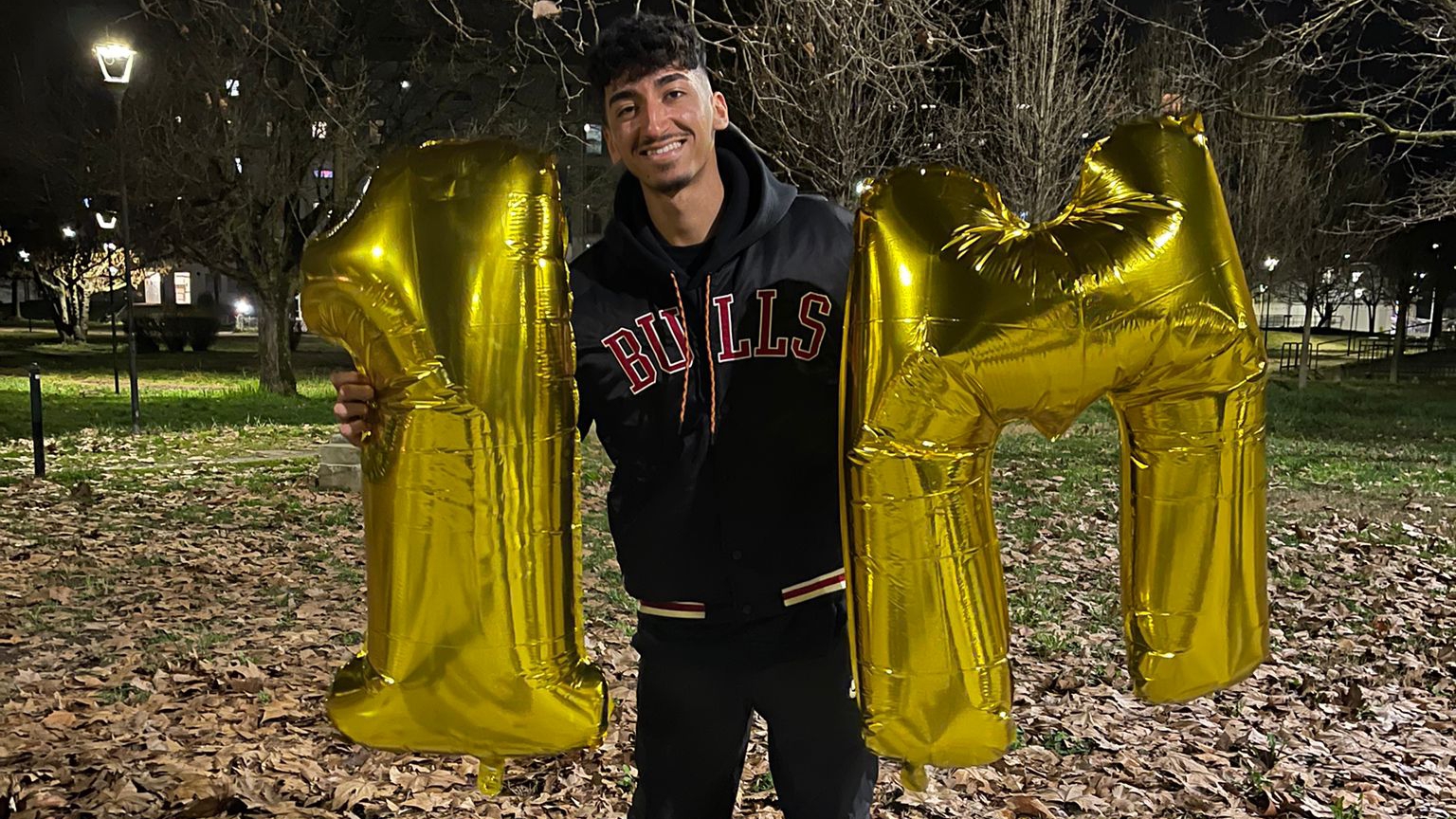 Issam Zaki un milione e mezzo di follower