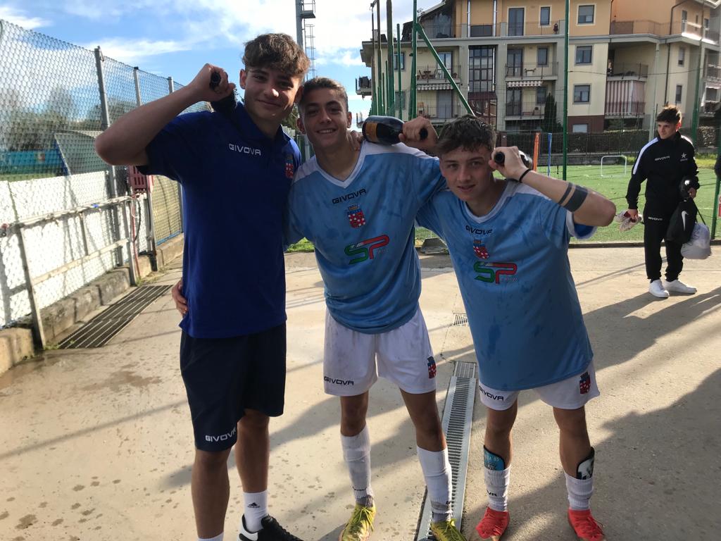 Foto con bottiglia foto con bottiglia