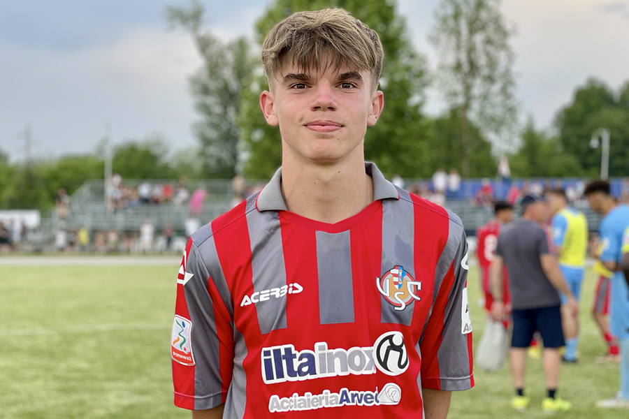 Della Rovere, autore del momentaneo 1-1 suona la carica.