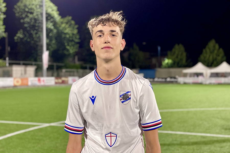 Lorenzo Malanca ferma con sicurezza gli assalti dei genoani.