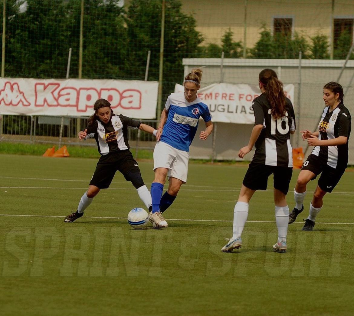 Giulia Trapani con la maglia del Moncalieri