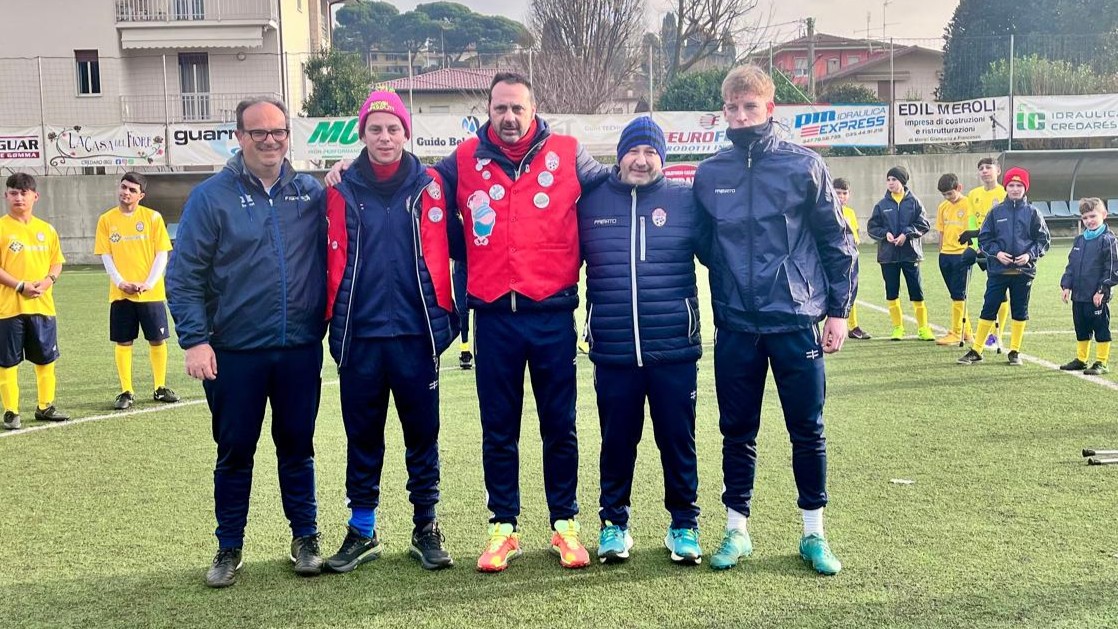 Lo staff della Scuola Calcio "Bimbi Sperduti"