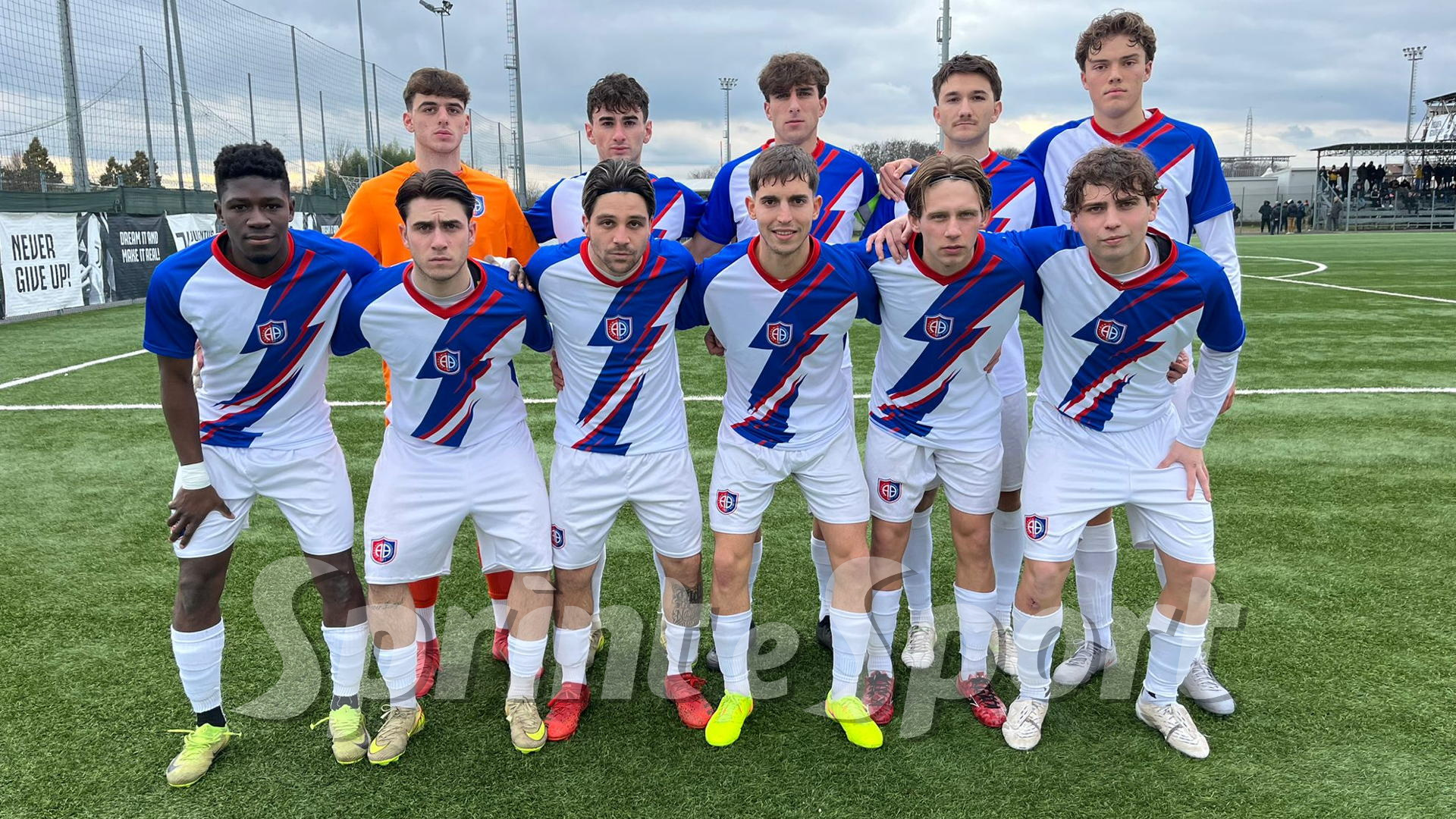 FOTO DI SQUADRA ACCADEMIA BORGOMANERO