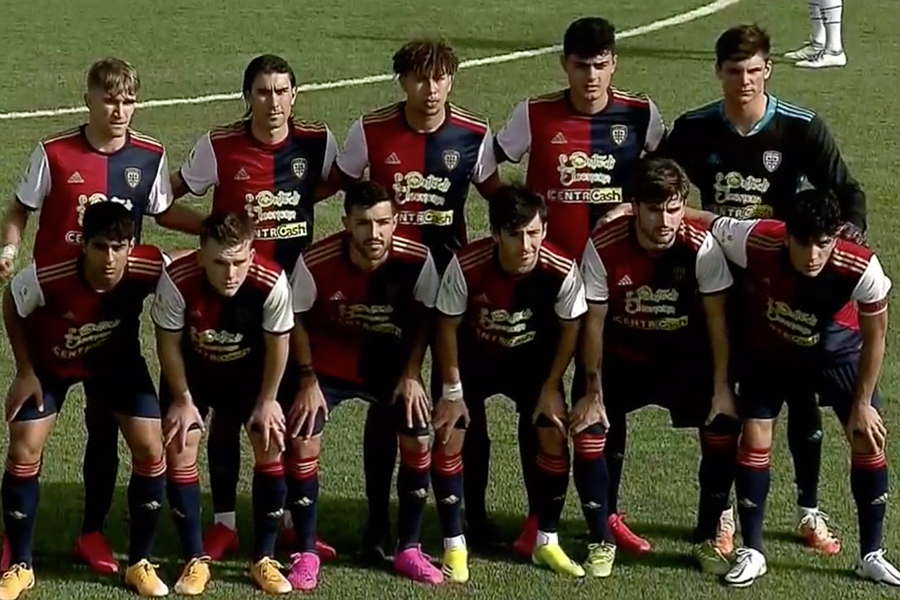 Cagliari Primavera: foto di squadra per i ragazzi di Agostini