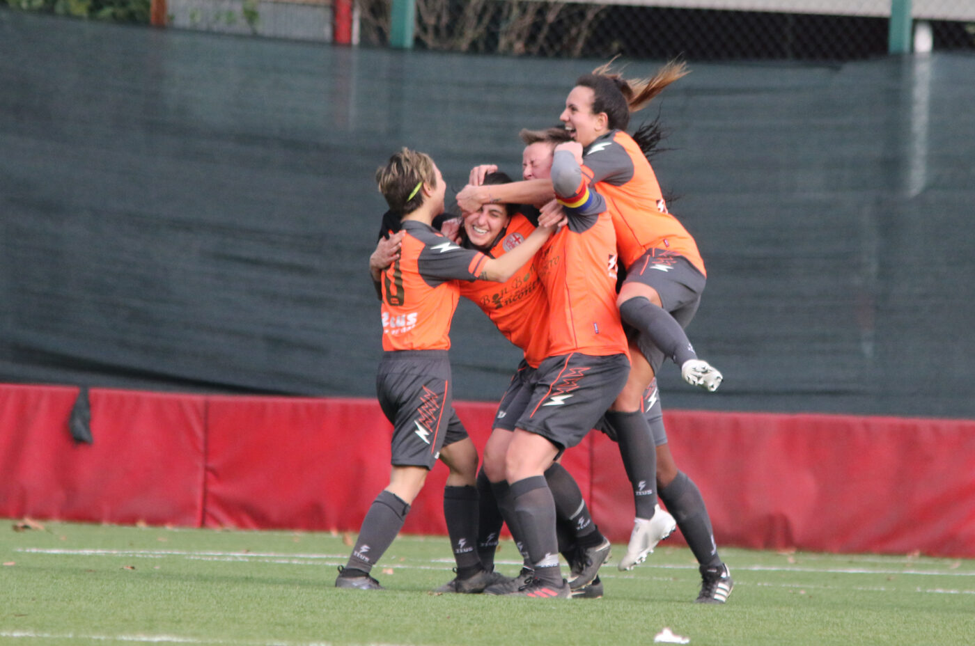 Esultanza Alessandria (foto Valletta)